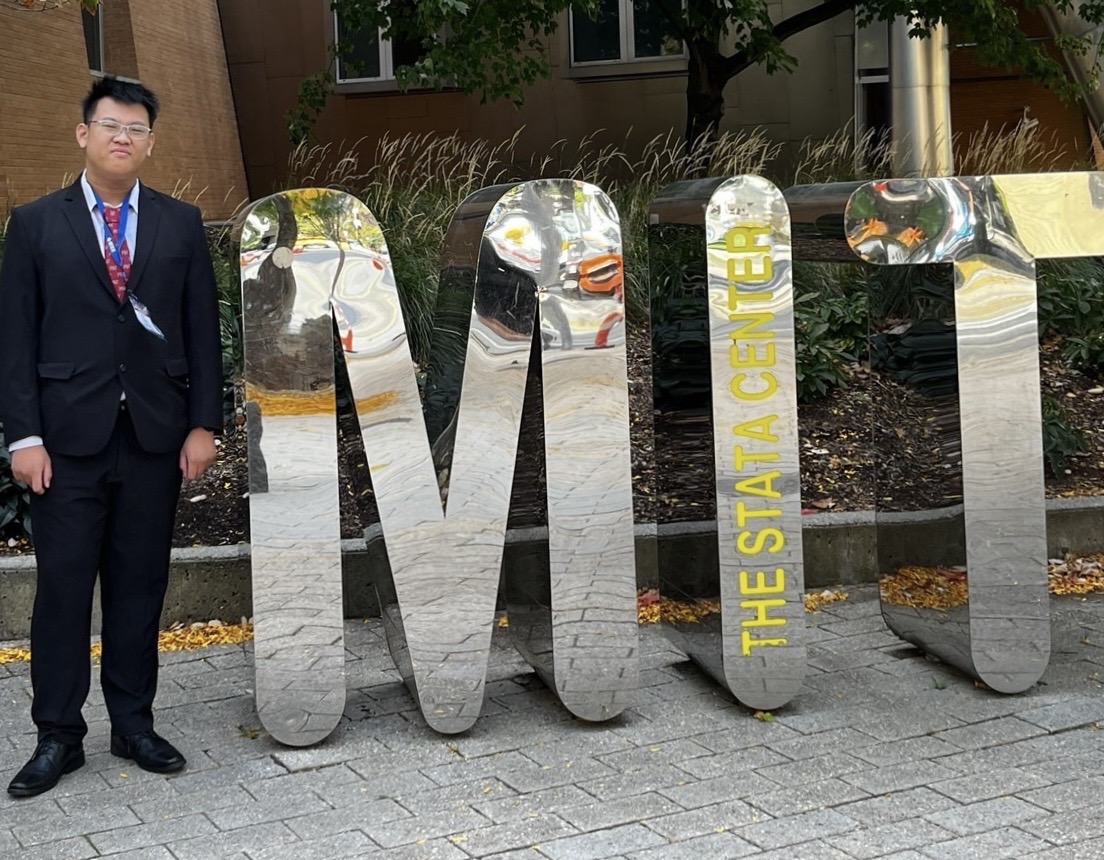 華盛頓中學WIST學生登上MIT國際學術舞台 展現物理探索實力